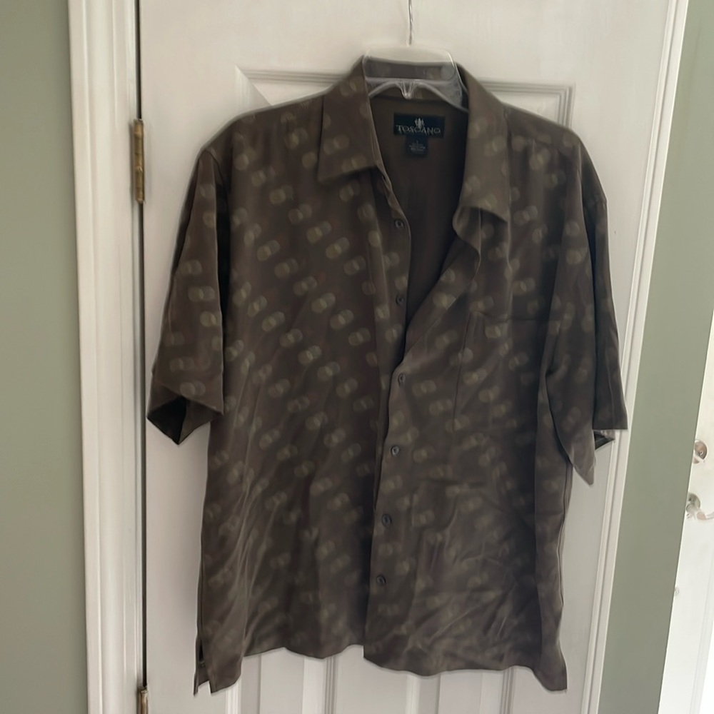Men’s silk shirt